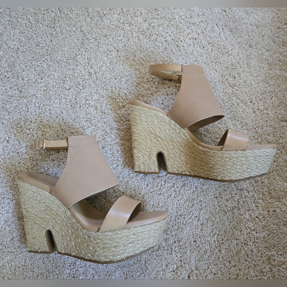 Cole Haan Shoes - Cole Haan Nike air 8.5B women's Wedge sandle shoes beige leather platform